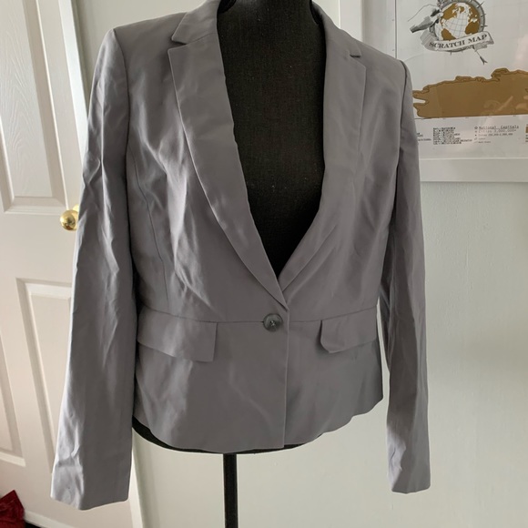 BNWT Ann Taylor Grey Suit (Women) - Matching Set - Picture 2 of 4